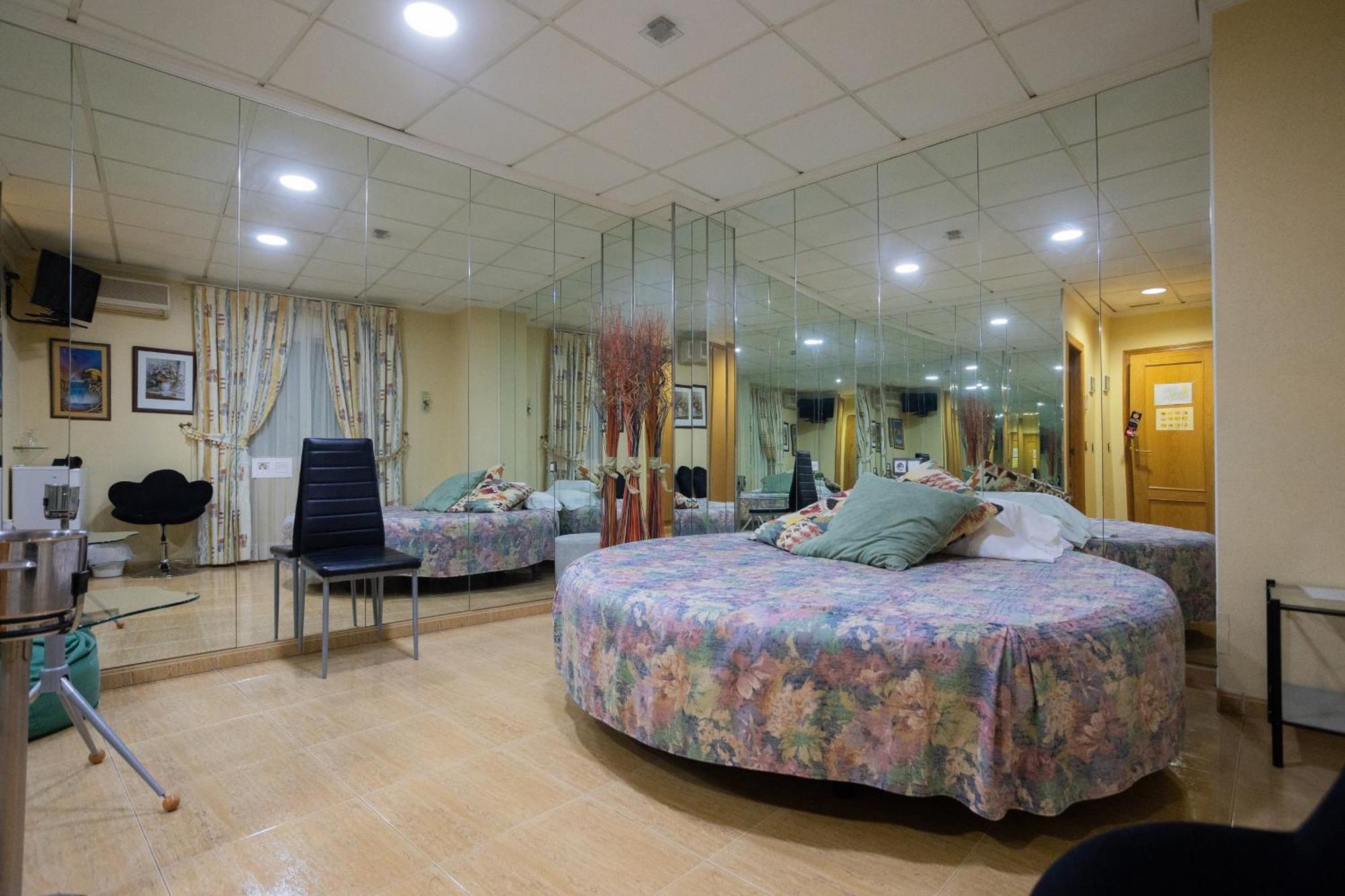 Hotel Beatriz Бурріана Екстер'єр фото