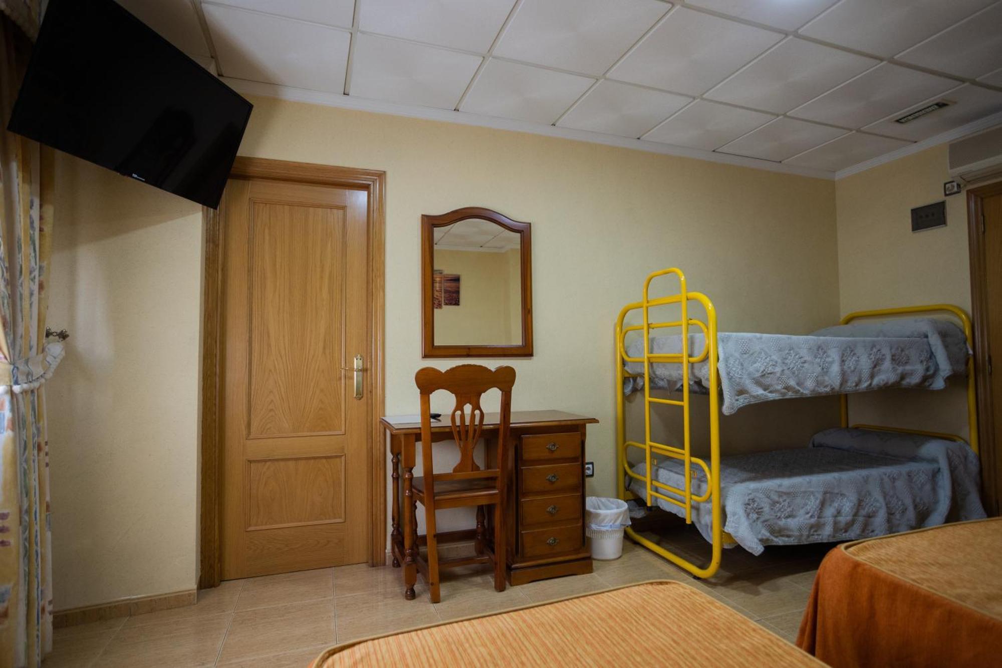 Hotel Beatriz Бурріана Екстер'єр фото